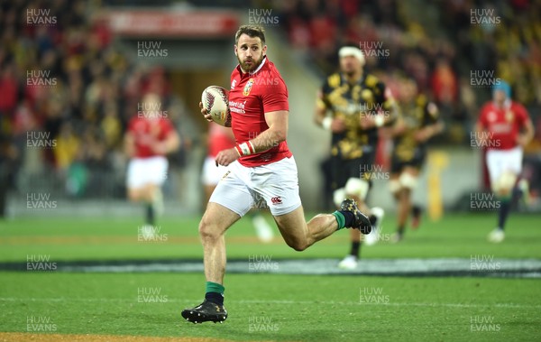 270617 - Hurricanes v British & Irish Lions - Tommy Seymour of British & Irish Lions runs in to score try