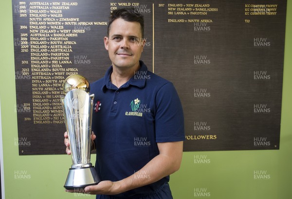 100517 - ICC Champions Trophy - Picture shows Glamorgan Captain Jacques Rudolph with the ICC trophy