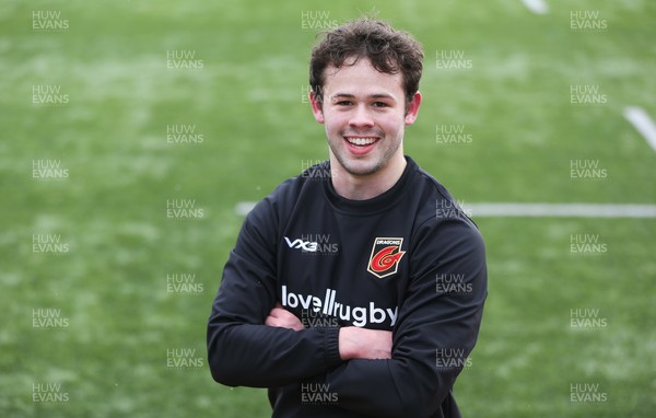 160221 - Ioan Davies who has signed on loan for the Dragons 