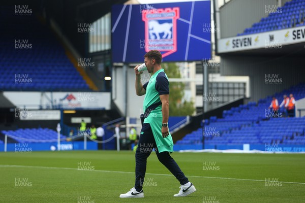 020923 - Ipswich Town v Cardiff City - Sky Bet Championship - Aaron Ramsey of Cardiff City walks out to inspect the pitch, before kick off at Portman road