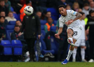 280226 - Ipswich Town v Swansea City - Sky Bet Championship - Ronald of Swansea City 