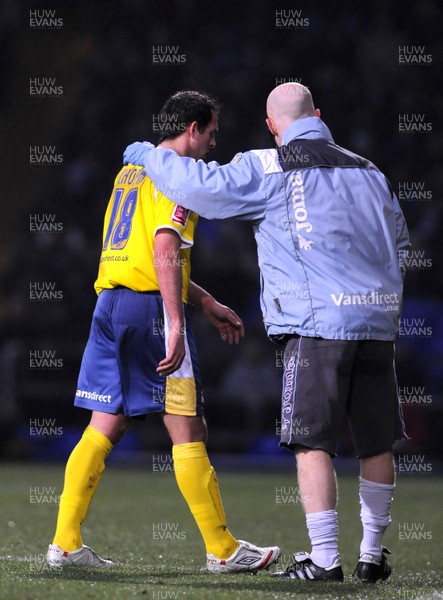 13.12.08 - Championship Football Ipswich Town v Cardiff City  Cardiff City's Michael Chopra leaves the pitch injured  