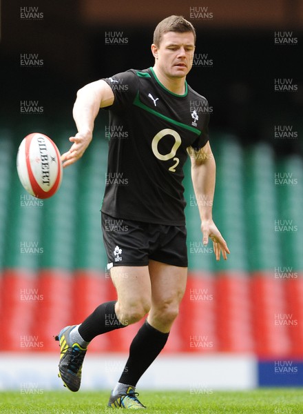 010213 - Ireland Rugby Captains Run -Brian O'Driscoll during training