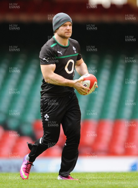 010213 - Ireland Rugby Captains Run -Gordon D'Arcy during training