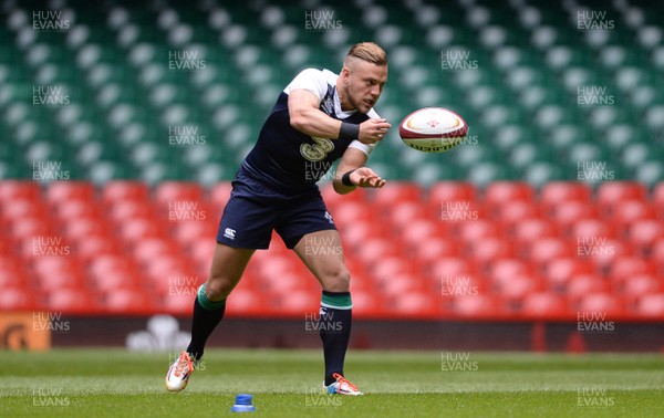 070815 - Ireland Rugby Training -Ian Madigan during training