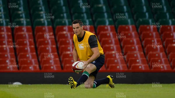 070815 - Ireland Rugby Training -Jonathan Sexton during training