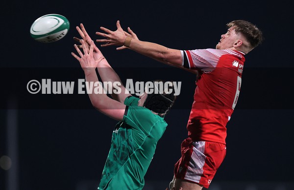 040222 - Ireland U20s v Wales U20s - U20s Six Nations Championship - Conor O�Tighearnaigh of Ireland and Alex Mann of Wales go for the ball