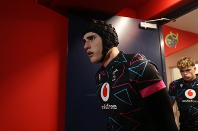 070326 - Ireland U20s v Wales U20s - U20s Six Nations Championship - Osian Darwin-Lewis of Wales 