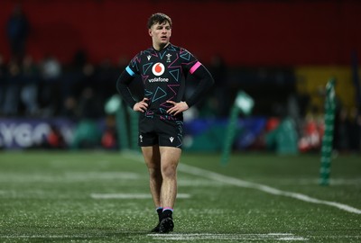 070326 - Ireland U20s v Wales U20s - U20s Six Nations Championship - Sion Davies of Wales 