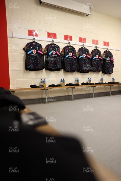070326 - Ireland U20s v Wales U20s - U20s Six Nations Championship - Wales dressing room