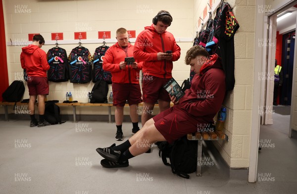070326 - Ireland U20s v Wales U20s - U20s Six Nations Championship - Wales arrive in the dressing room