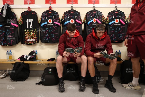 070326 - Ireland U20s v Wales U20s - U20s Six Nations Championship - Wales arrive in the dressing room