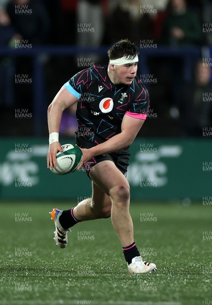 070326 - Ireland U20s v Wales U20s - U20s Six Nations Championship - Tom Howe of Wales 
