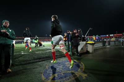 230224 - Ireland U20s v Wales U20s - U20s 6 Nations Championship - Wales run out onto the pitch