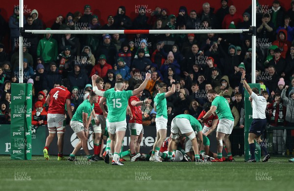 230224 - Ireland U20s v Wales U20s - U20s 6 Nations Championship - Ireland score a try
