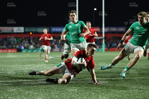 230224 - Ireland U20s v Wales U20s - U20s 6 Nations Championship - Ieuan Davies of Wales runs in to score a try