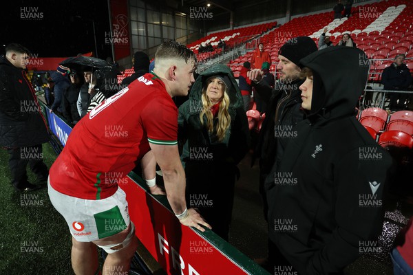 230224 - Ireland U20s v Wales U20s - U20s 6 Nations Championship - Owen Conquer of Wales with family at full time