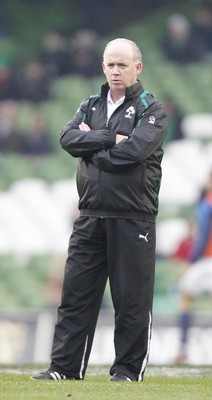 241112 Ireland v Argentina - Autumn Internationals 2012 - Irish coach Declan Kidney watches his team train before the game 