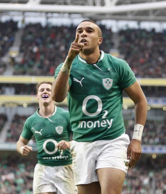 241112 Ireland v Argentina - Autumn Internationals 2012 - Simon Zebo celebrates scoring Ireland's fourth try of the afternoon 