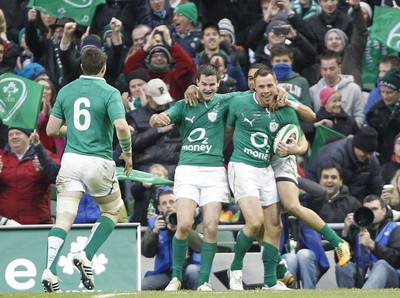 241112 Ireland v Argentina - Autumn Internationals 2012 - Tommy Bowe of Ireland is congratulated by Jonathan Sexton, Simon Zebo and Peter O'Mahoney after scoring a try 