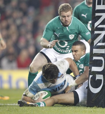 241112 Ireland v Argentina - Autumn Internationals 2012 - Juan Martin Fernandez Lobbe scores the second and final try for Argentina 