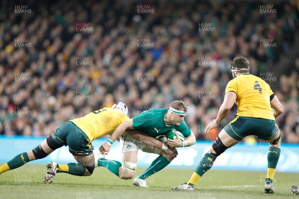 16/11/13 - Ireland v Australia - Guiness SeriesJamie Heaslip of Ireland is tackled by Ben Mowen of Australia (c) Huw Evans Picture Agency