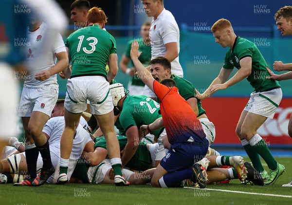 010721 - Ireland v England - U20s 6 Nations Championship - Alex Soroka of Ireland pushes over the line to score a try