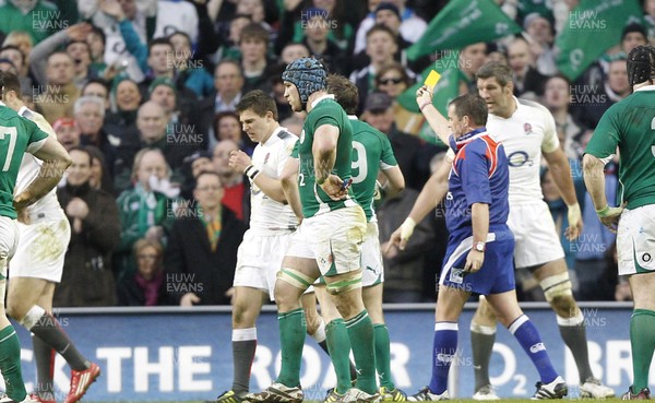 19.03.11 -  Ireland v England - RBS Six Nations 2011 - England's Ben Youngs receives a yellow card from referee Bryce Lawrence.  