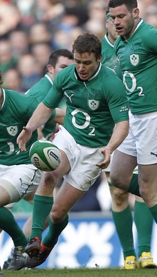 250212 Ireland v Italy - RBS Six Nations - Eoin Reddan of Ireland takes a quick tap penalty