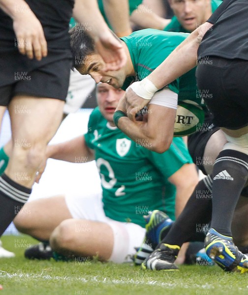 241113 - Guinness Series - Ireland v New Zealand  Conor Murray goes over to score the opening score for Ireland(c) Huw Evans Agency