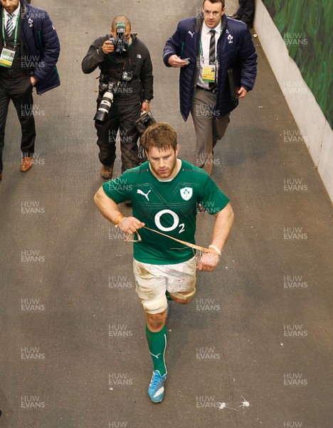 241113 - Guinness Series - Ireland v New Zealand  A dejected Sean O'Brien of Ireland leaves the field (c) Huw Evans Agency