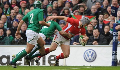 05.02.12 - Ireland v Wales - RBS Six Nations 2012 -.Jonathan Davies of Wales scores try..