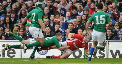 05.02.12 - Ireland v Wales - RBS Six Nations 2012 -.Jonathan Davies of Wales scores try..