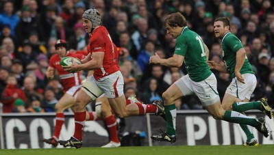 05.02.12 - Ireland v Wales - RBS Six Nations 2012 -.Jonathan Davies of Wales runs in for try..