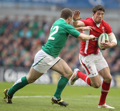 05.02.12  Ireland  v Wales .Wales' Alex Cuthbert takes on Gordon D'Arcy of Ireland..