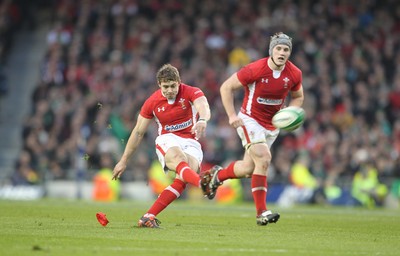 05.02.12  Ireland  v Wales .Wales' Leigh Halfpenny kicks the winning penalty..