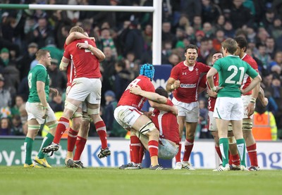 05.02.12  Ireland  v Wales .Wales' players celebrate victory..