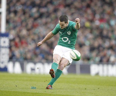 05.02.12 - Ireland v Wales - RBS Six Nations.Jonathan Sexton kicks the second penalty for Ireland.