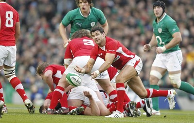 05.02.12 - Ireland v Wales - RBS Six Nations.Wales' Mike Phillips feeds the ball from the ruck.