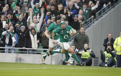 05.02.12 - Ireland v Wales - RBS Six Nations.Rory Best crosses to score the first try for Ireland.