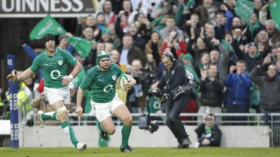 05.02.12 - Ireland v Wales - RBS Six Nations.Rory Best crosses to score the first try for Ireland.