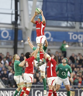 05.02.12 - Ireland v Wales - RBS Six Nations.Wales' Justin Tipuric claims the lineout ball.