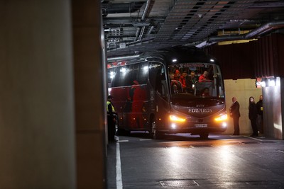 060326 - Ireland v Wales - Guinness Six Nations Championship - Wales team bus arrives at the stadium
