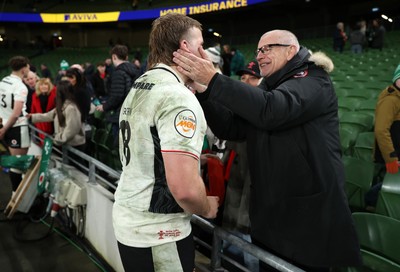 060326 - Ireland v Wales - Guinness Six Nations Championship - Archie Griffin of Wales with family at full time