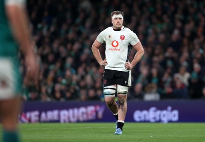 060326 - Ireland v Wales - Guinness Six Nations Championship - Ben Carter of Wales 