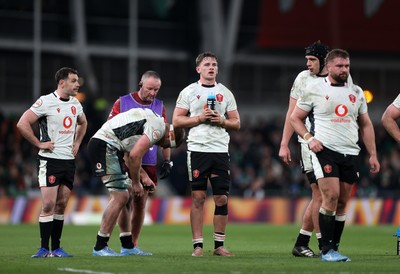 060326 - Ireland v Wales - Guinness Six Nations Championship - Alex Mann of Wales 