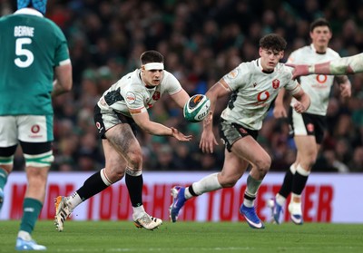 060326 - Ireland v Wales - Guinness Six Nations Championship - Joe Hawkins of Wales 