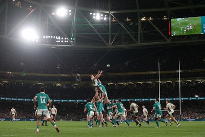 060326 - Ireland v Wales - Guinness Six Nations Championship - Alex Mann of Wales wins the line out