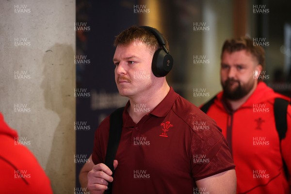060326 - Ireland v Wales - Guinness Six Nations Championship - Dewi Lake of Wales arrives at the stadium