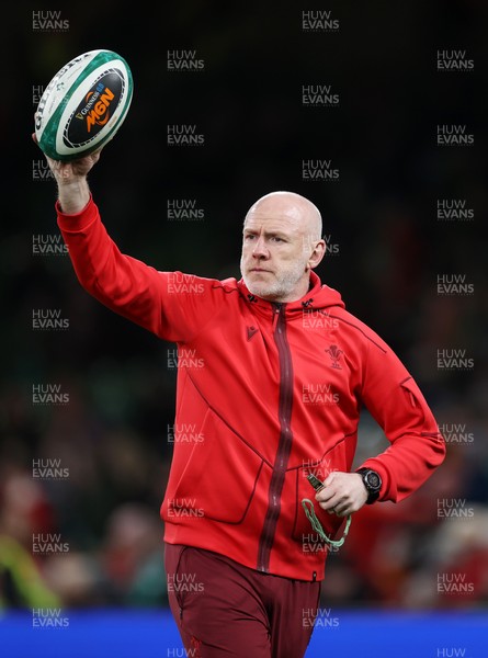 060326 - Ireland v Wales - Guinness Six Nations Championship - Wales Head Coach Steve Tandy 